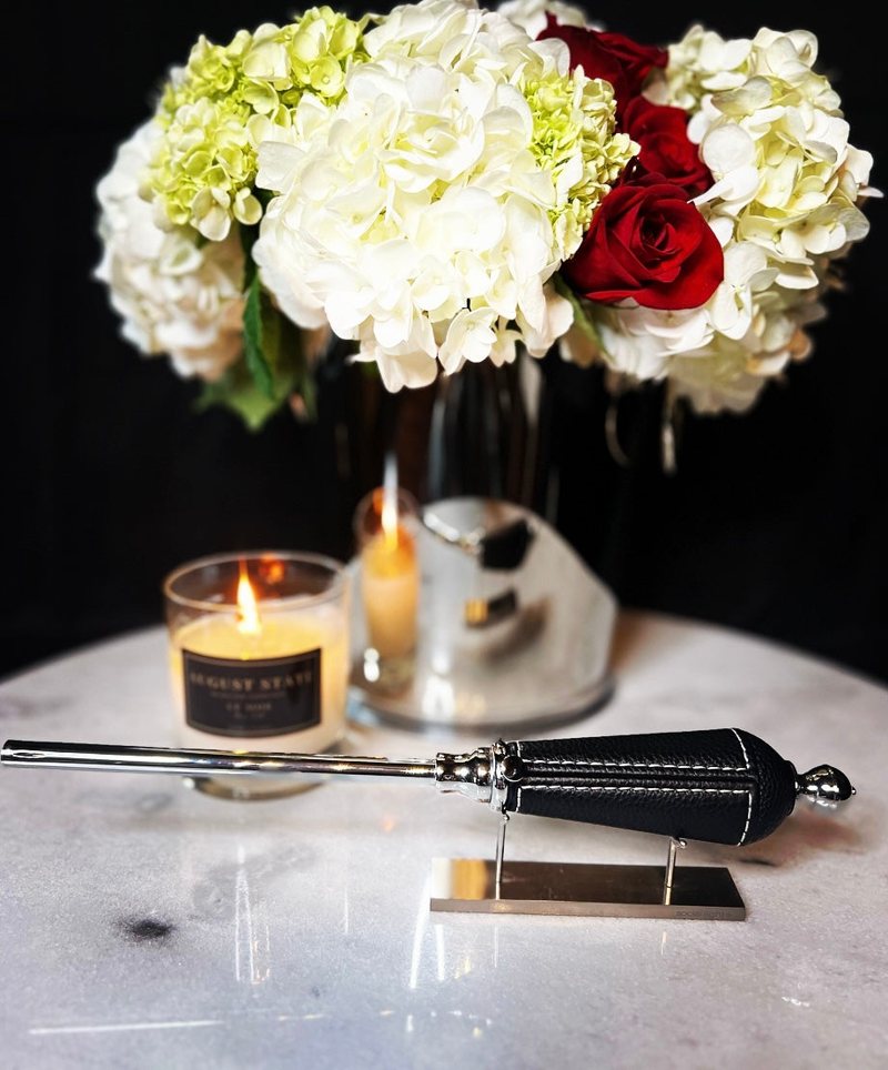 Luxe Lighter · Black